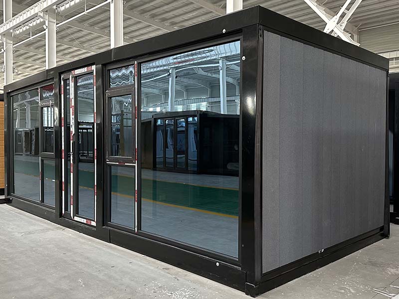 Double wing expansion box with a 10 foot flat top specification